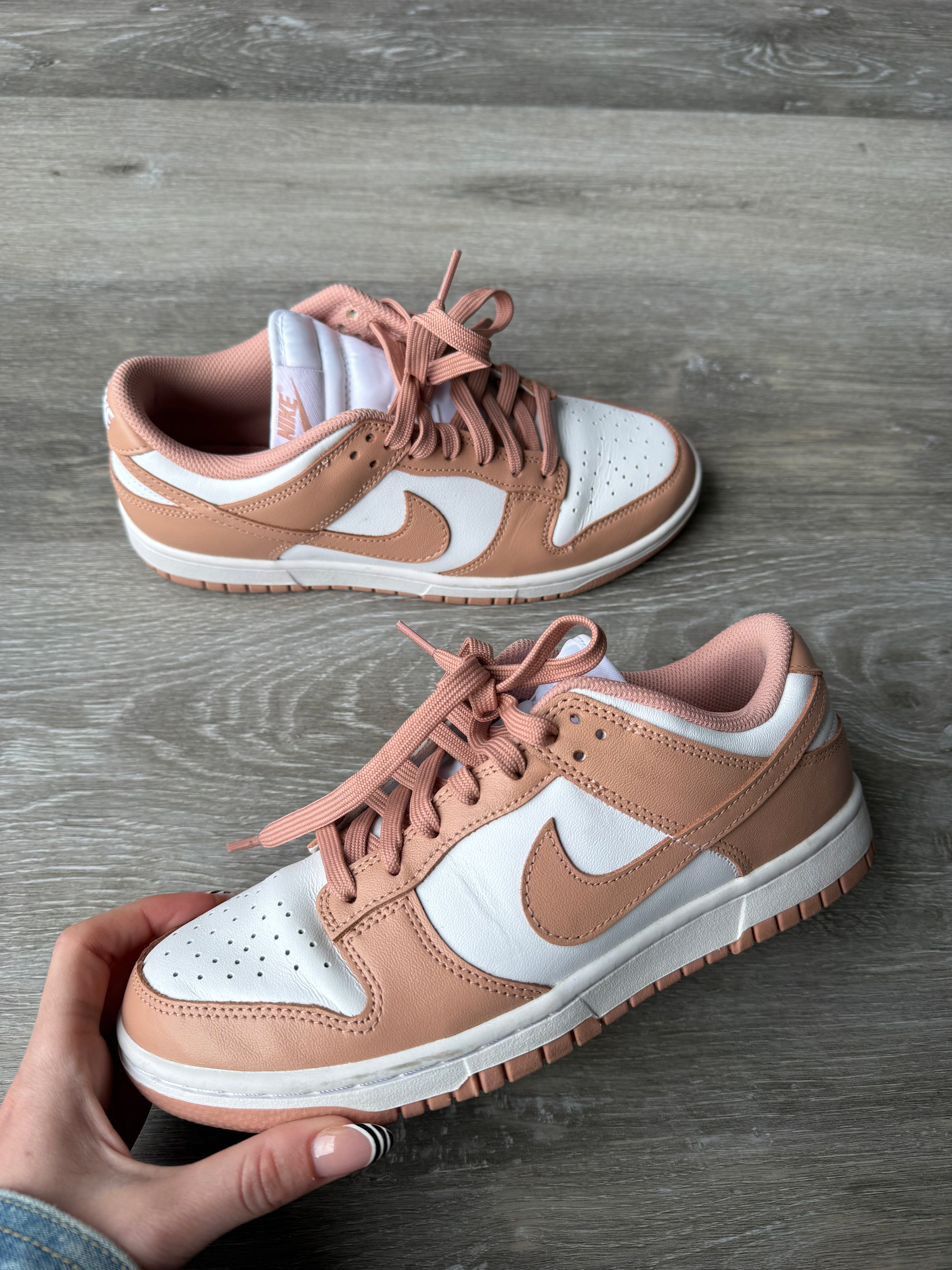 Nike Dunks Low Women's size 8