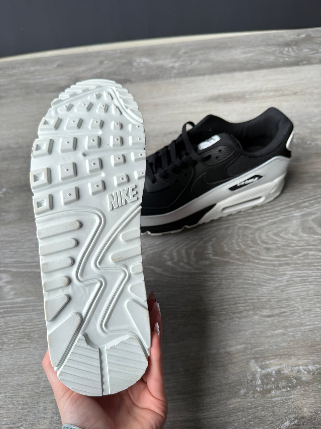 Nike Air Max 90 Essential Sneakers size 11