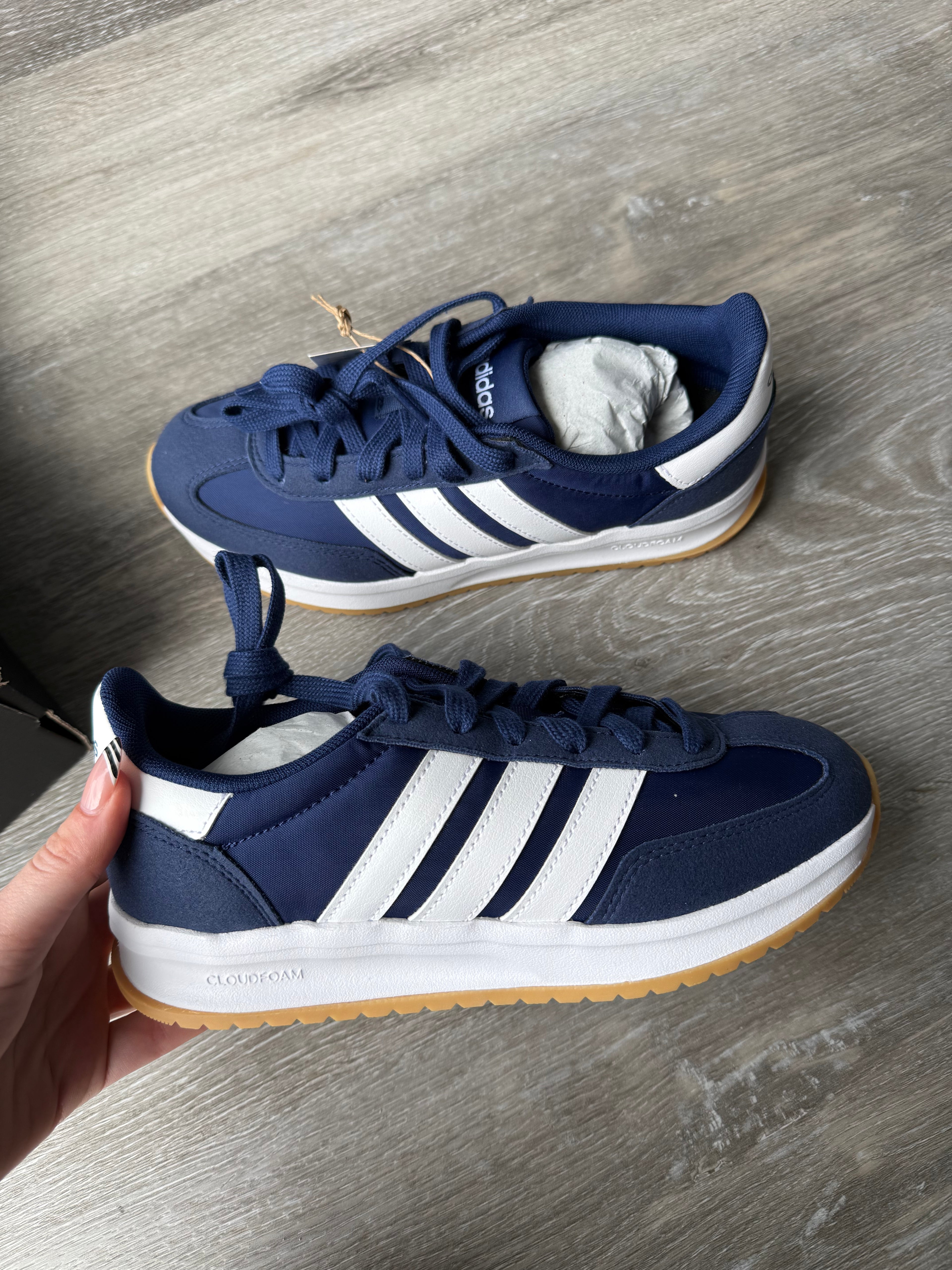 Adidas Run 70s 2.0 Sneakers Size 3.5