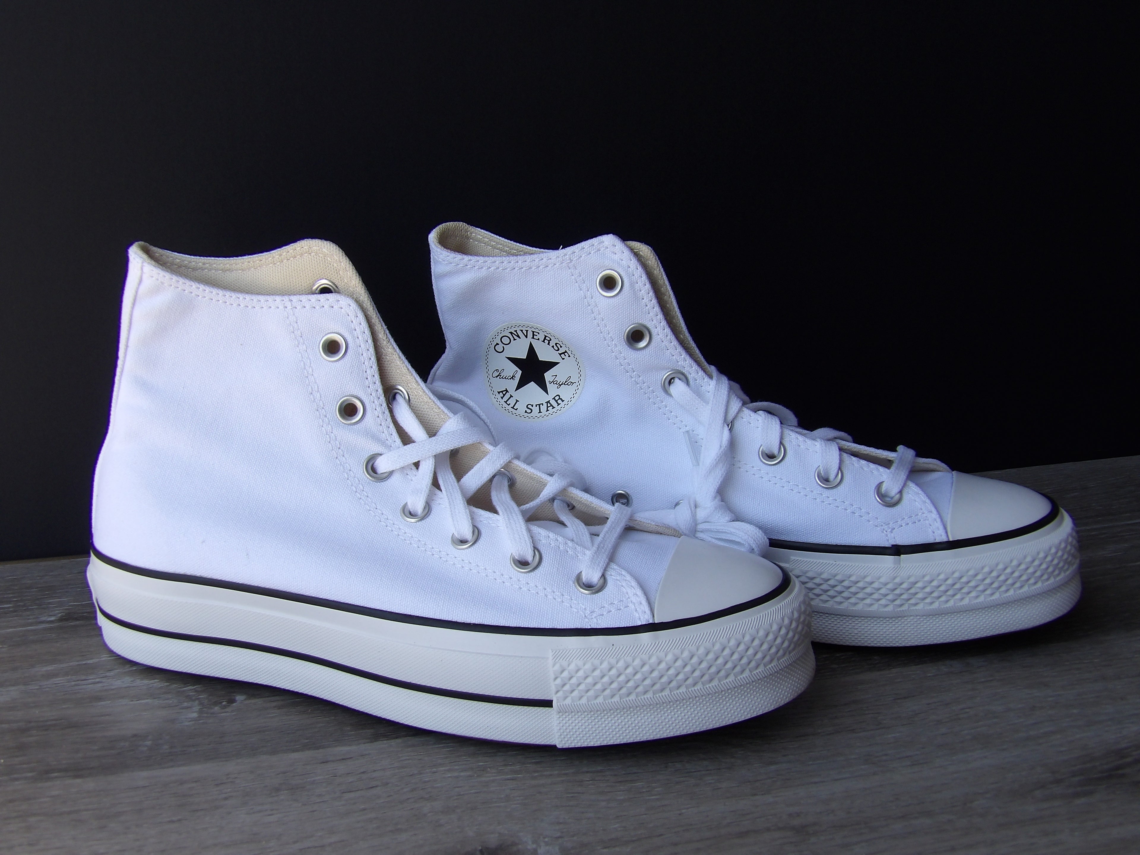 Chuck Taylor Platform All star Hightops Converse size 9