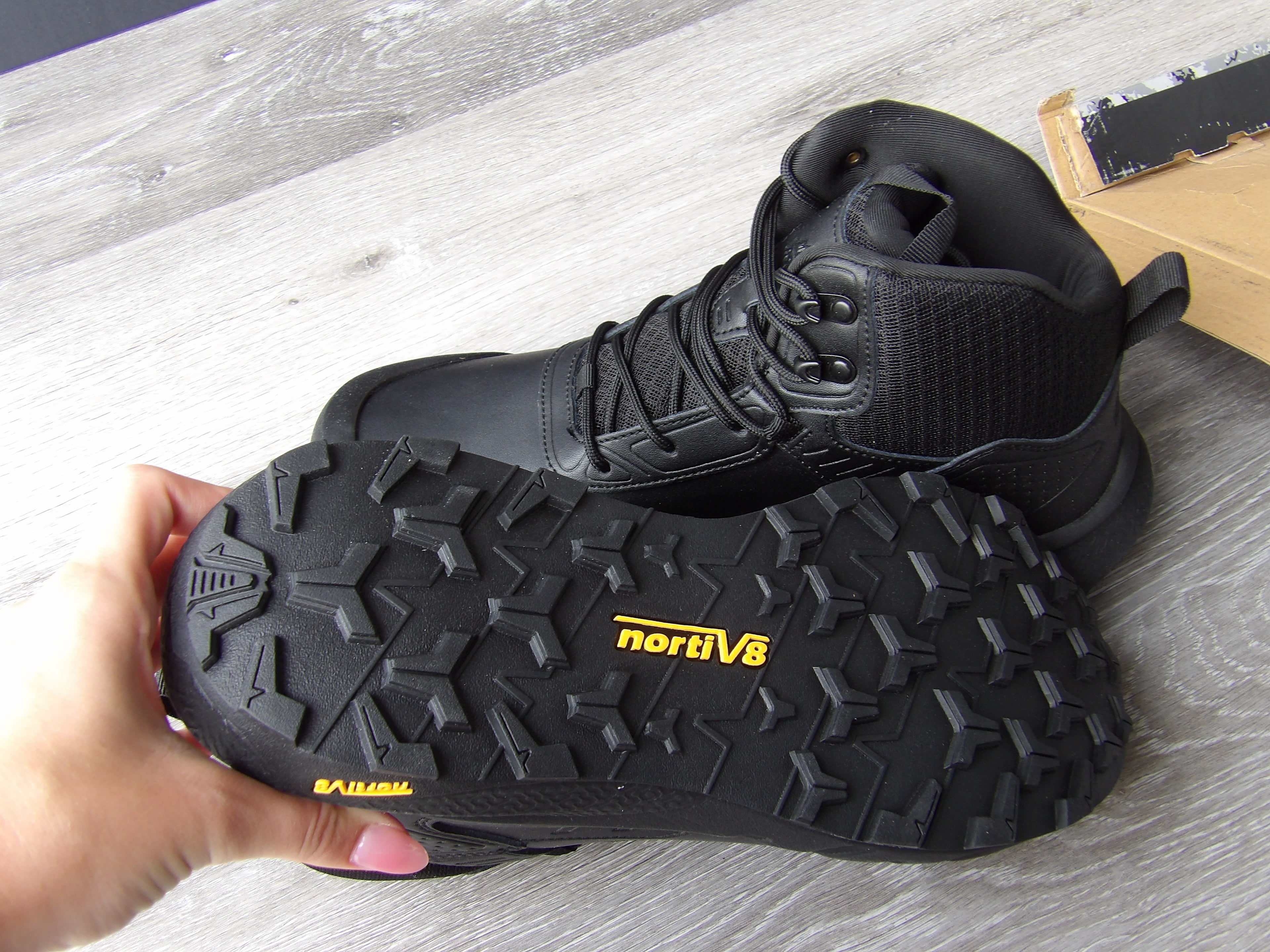 Nortiv8 Men's Military Tactical work boots size 9