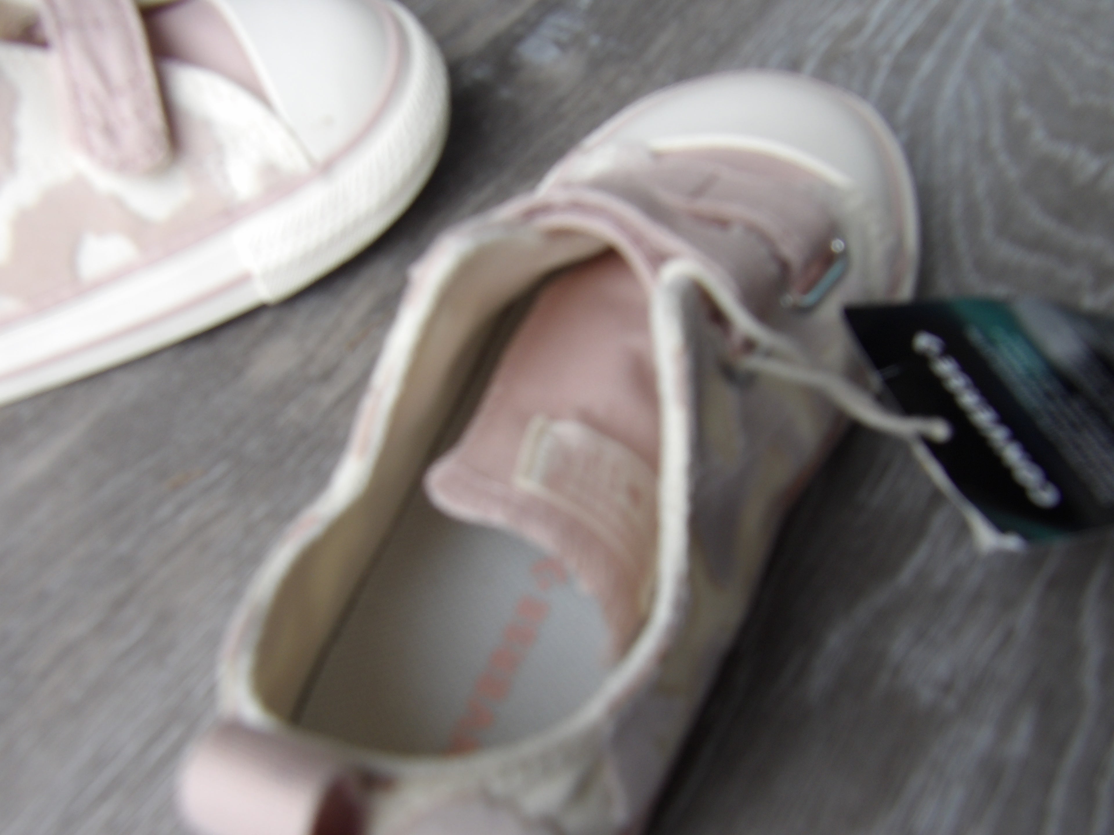 Converse kids Chuck Taylor All star 2v Oxford Sneakers size 10