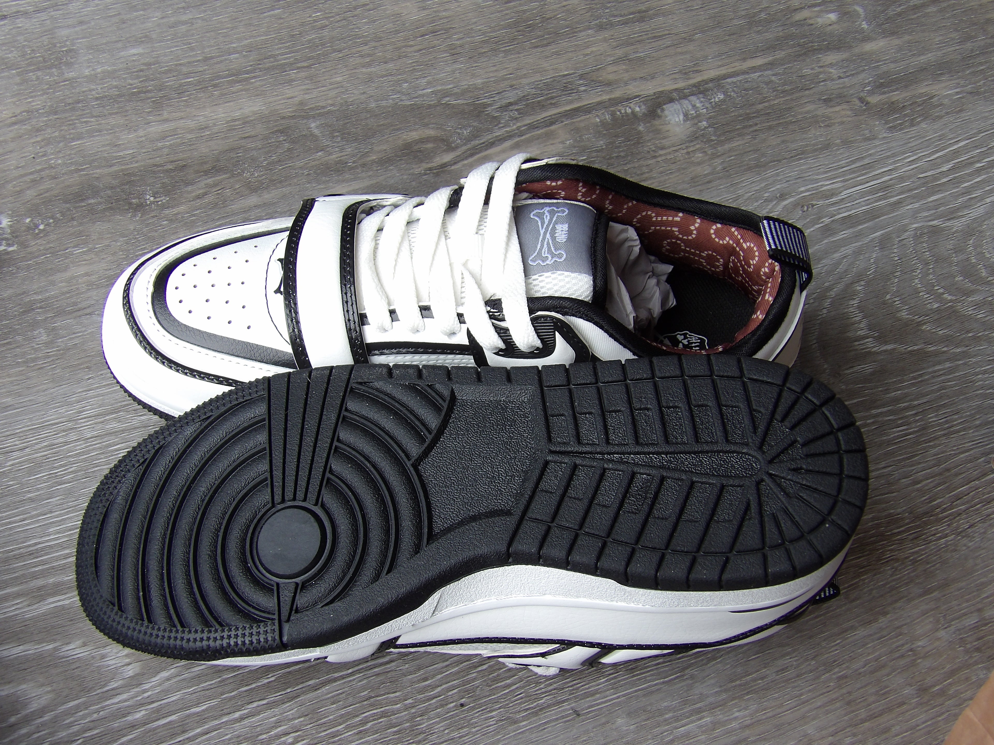 X Bones collection sneakers size 5.5