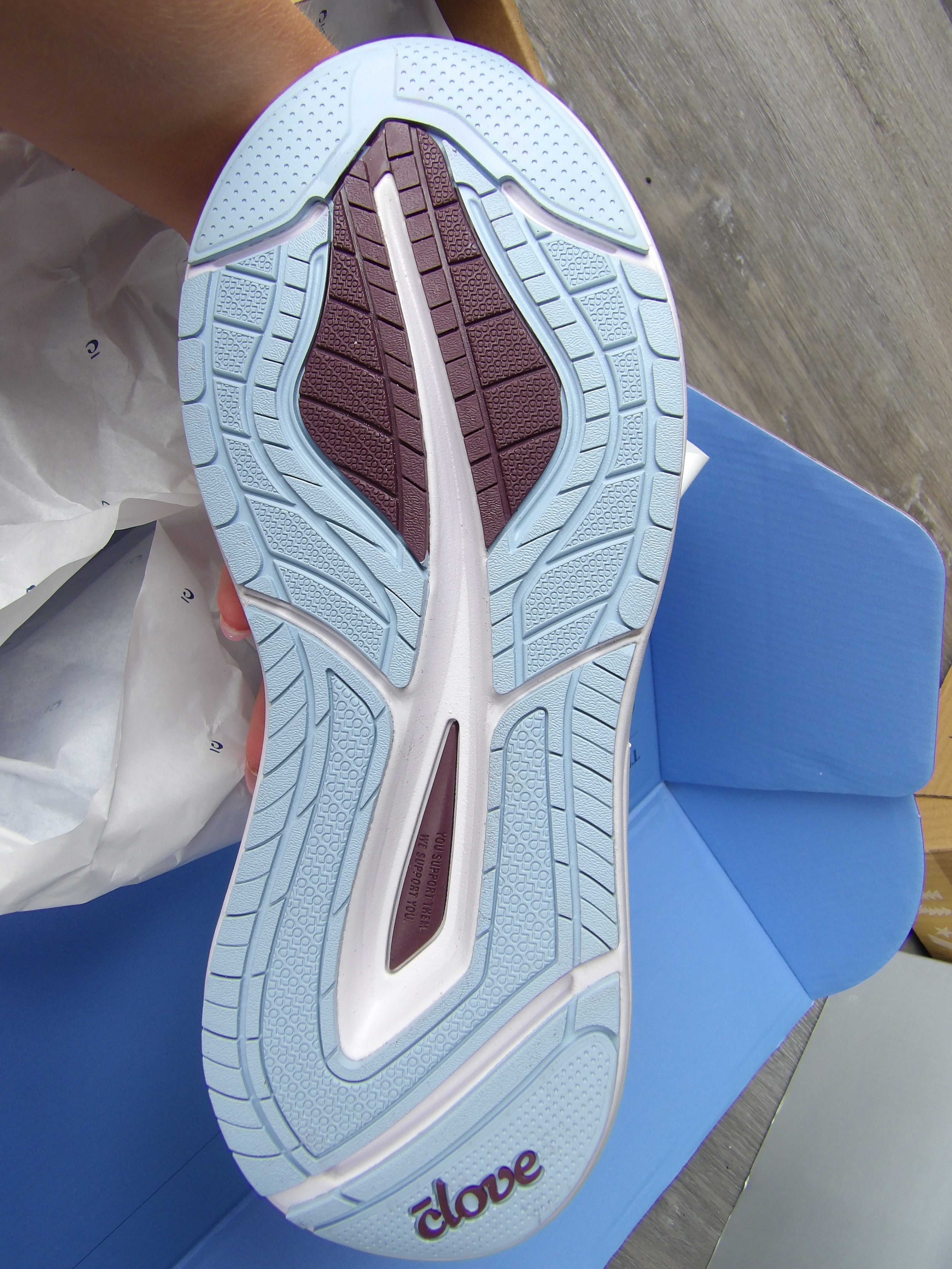 Clove Nursing Shoes size 9