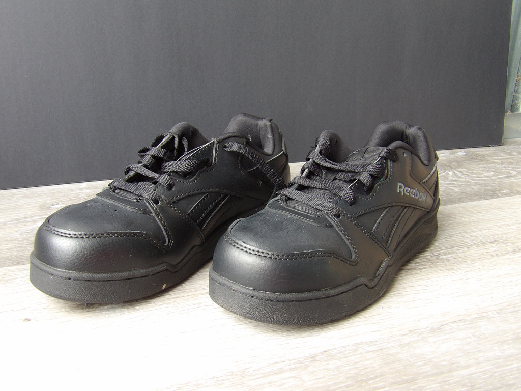 Reebok low Cut Work Sneaker size 6