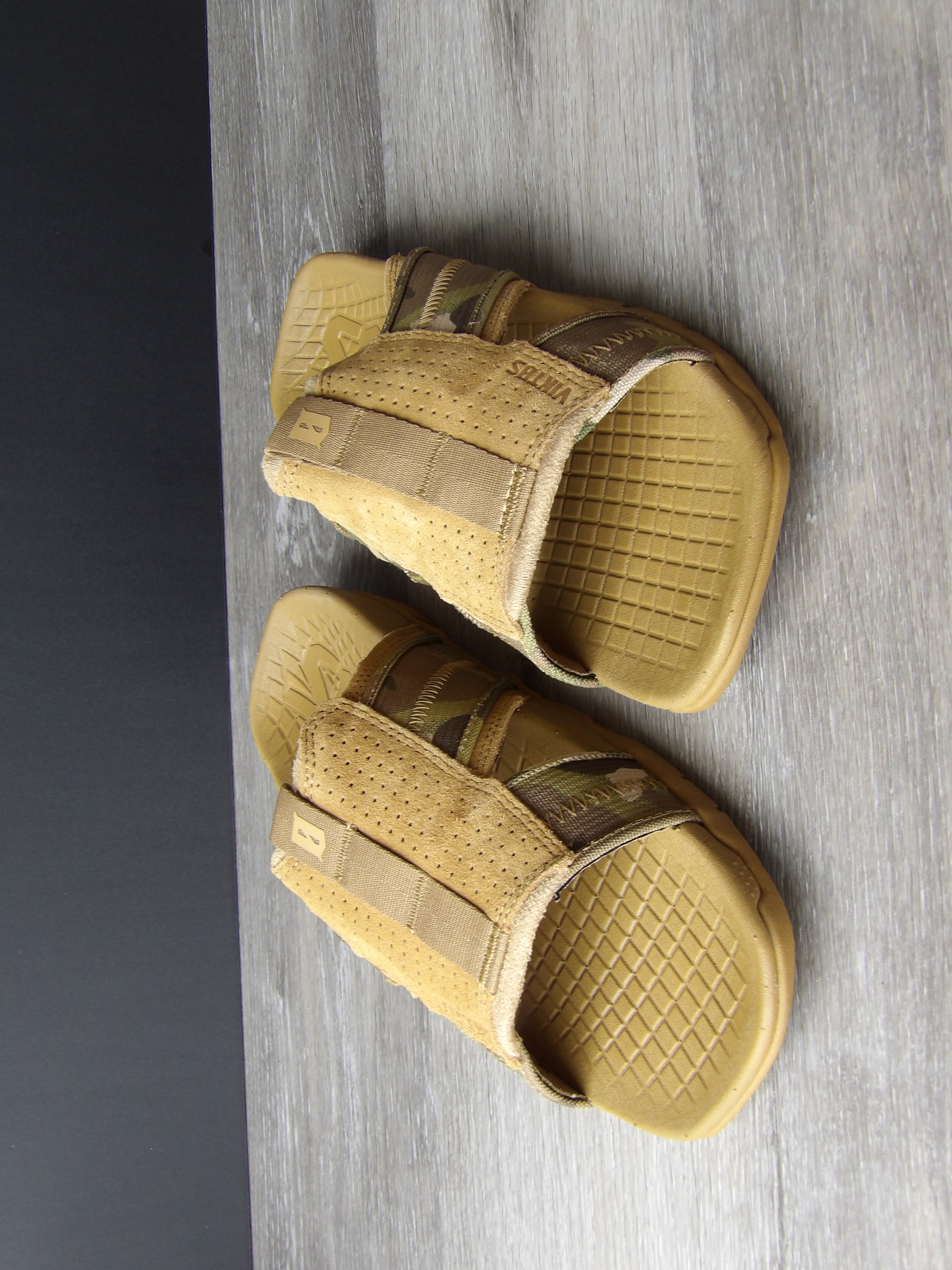 Viktos Men's Ruck Recovery Slide Sandals size 11