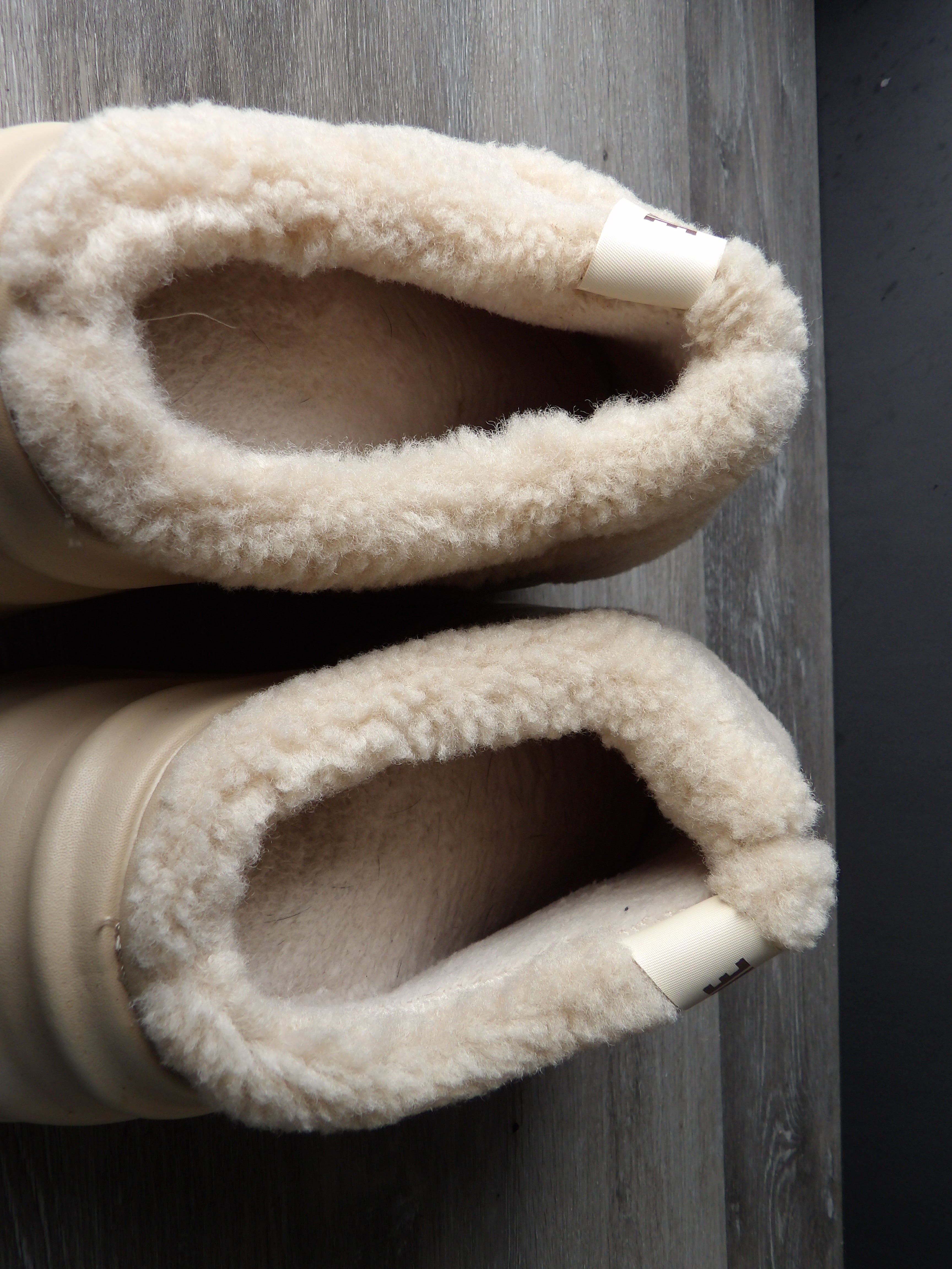 Home Cushionare paltform slippers size 7