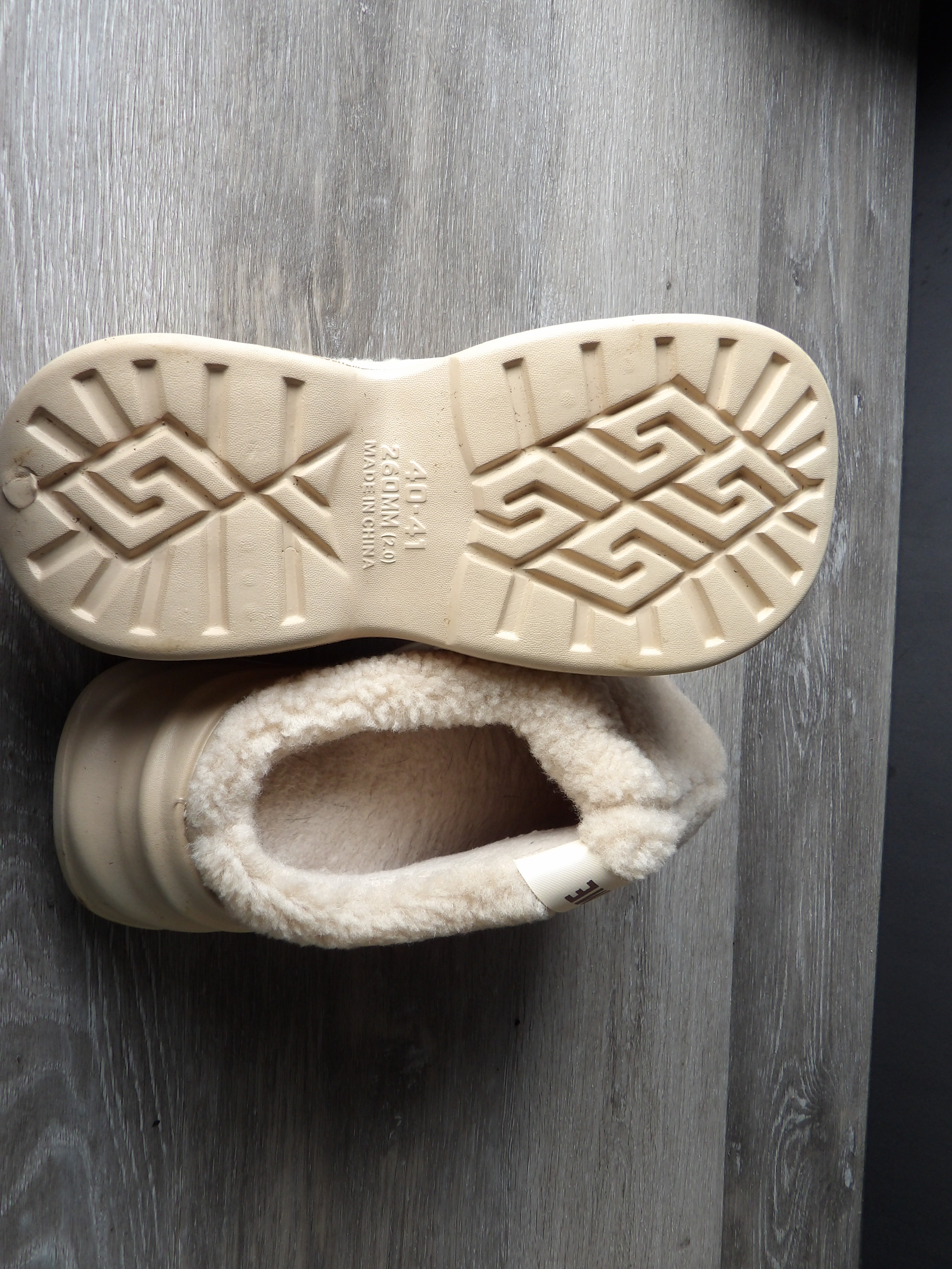 Home Cushionare paltform slippers size 7