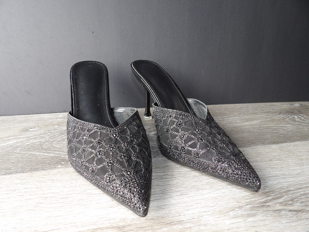 Fashion Nova Syrio Floral Lace Pumps size 38