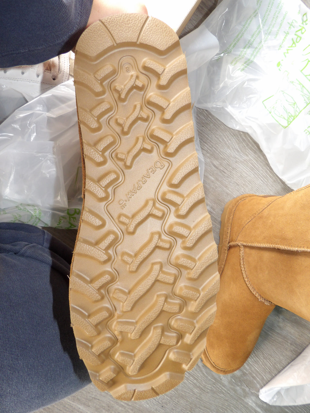 Bearpaw Elle Short Boots size 8