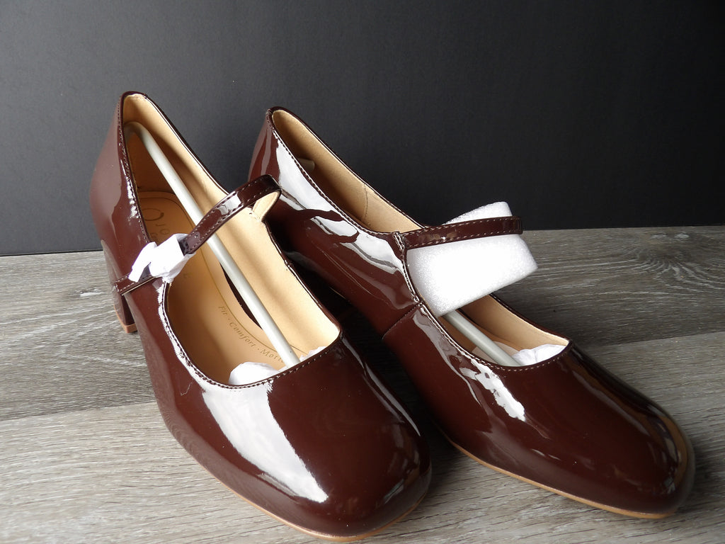 Journee	Brown Patent Leather Sqaure Toe Mary Jane Chunky Heels size 7.5