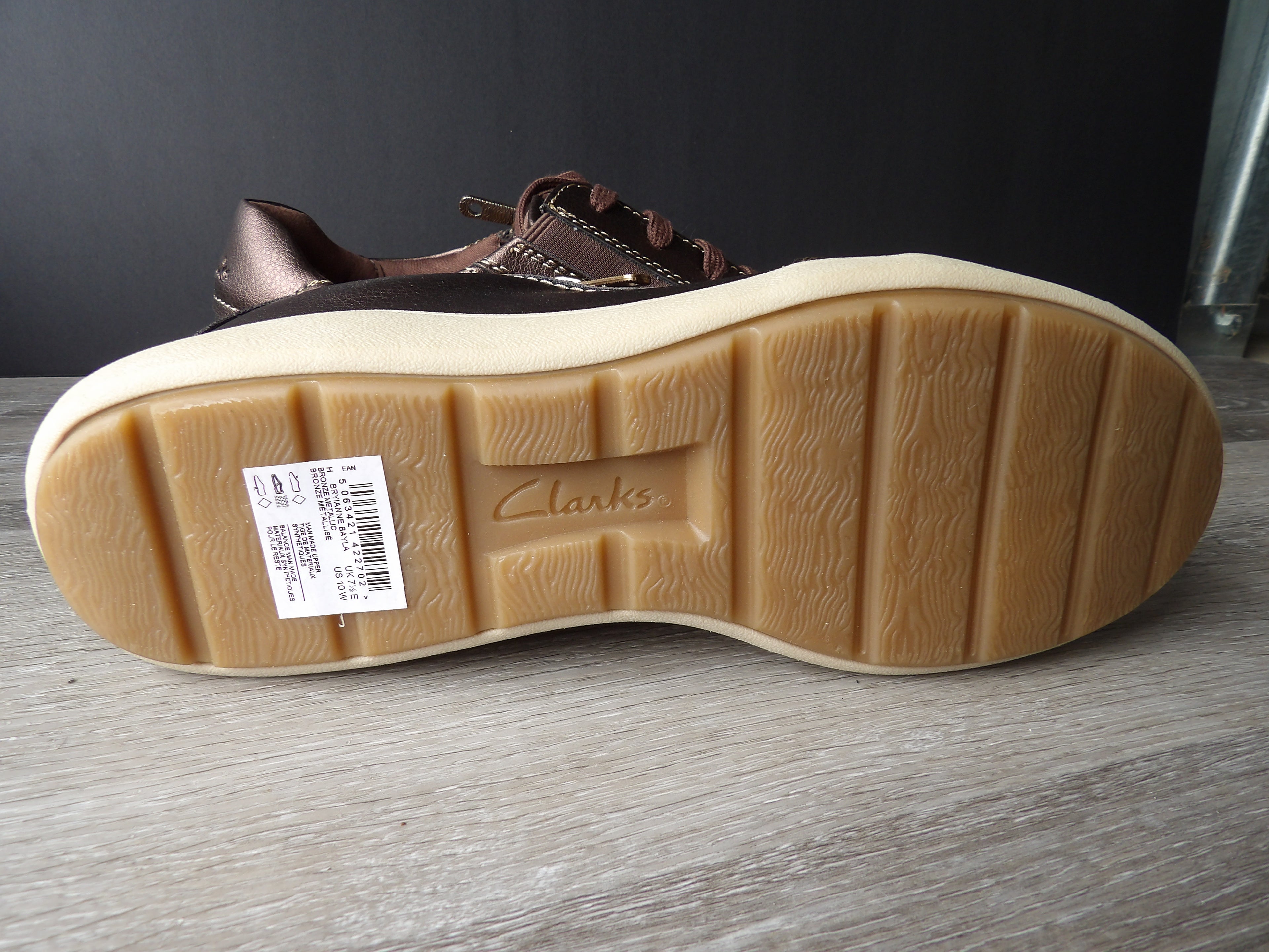 Clarks Bryianne Bayla sneaker size 10