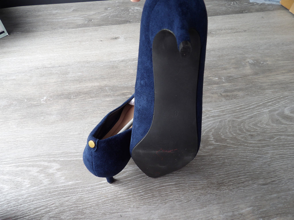 Zurin Suede Pointed Toe Slip on Pumps size 8