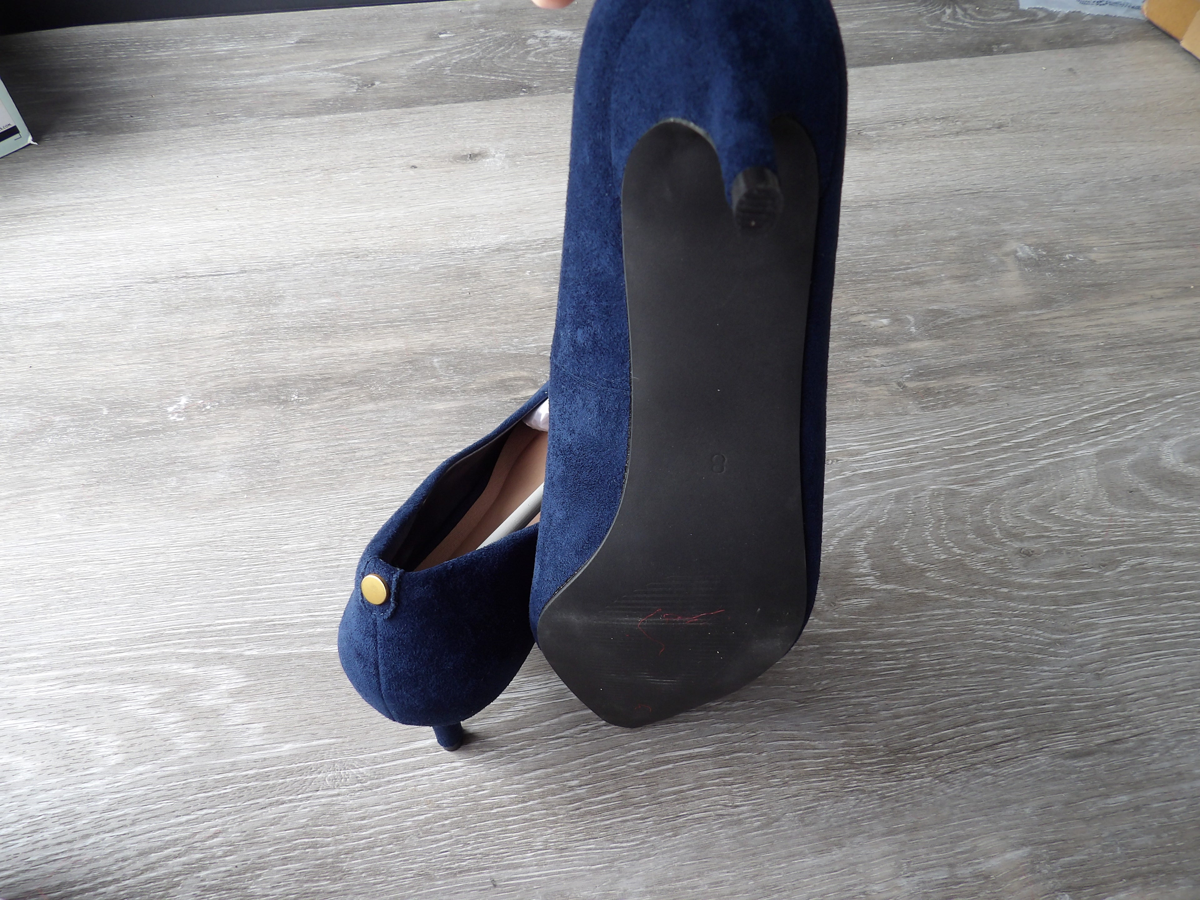 Zurin Suede Pointed Toe Slip on Pumps size 8