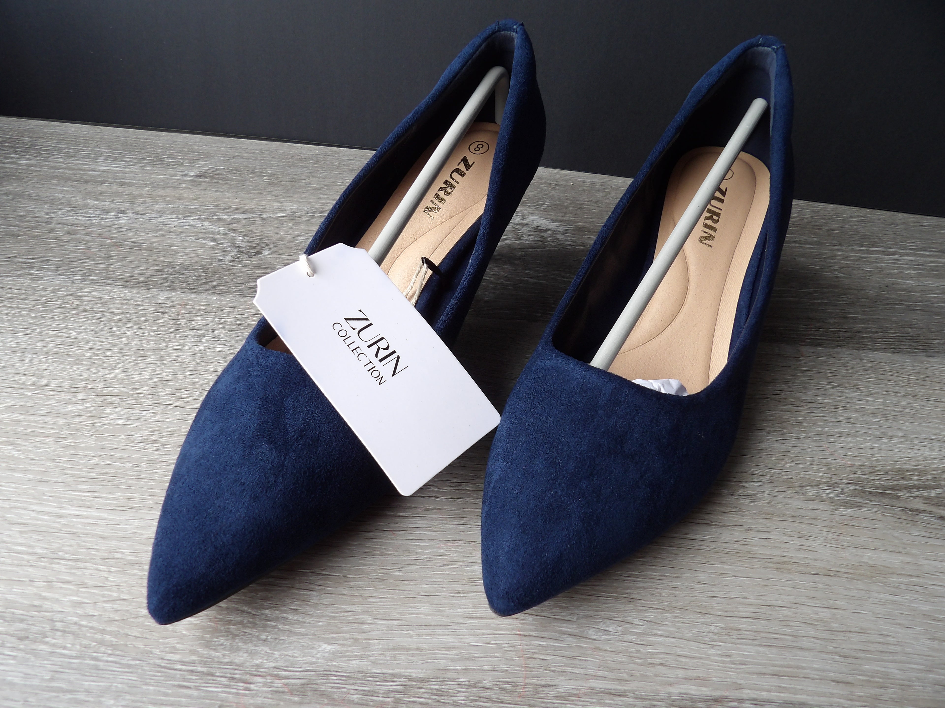 Zurin Suede Pointed Toe Slip on Pumps size 8