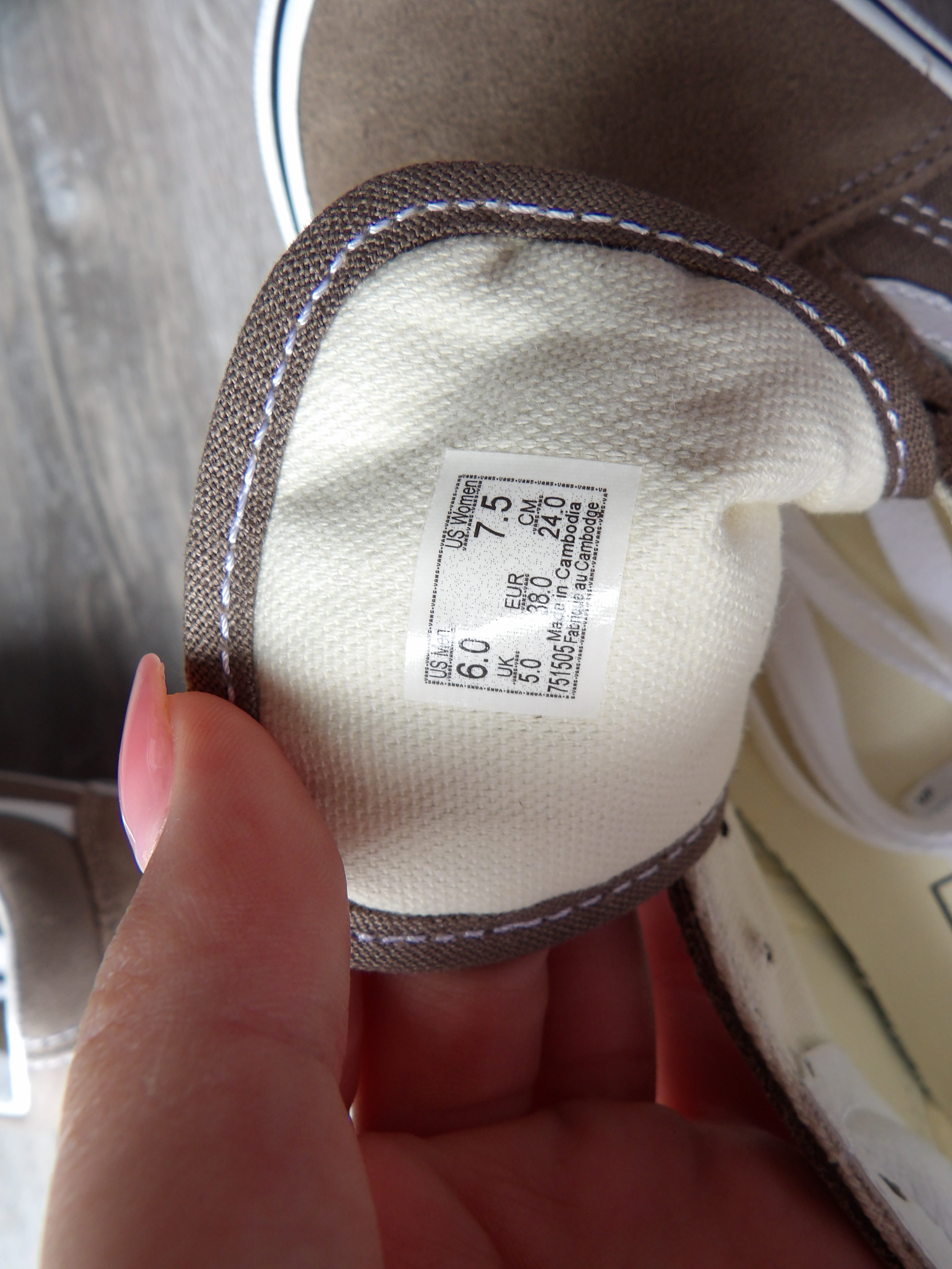 Vans Old Skool Sneakers size 6
