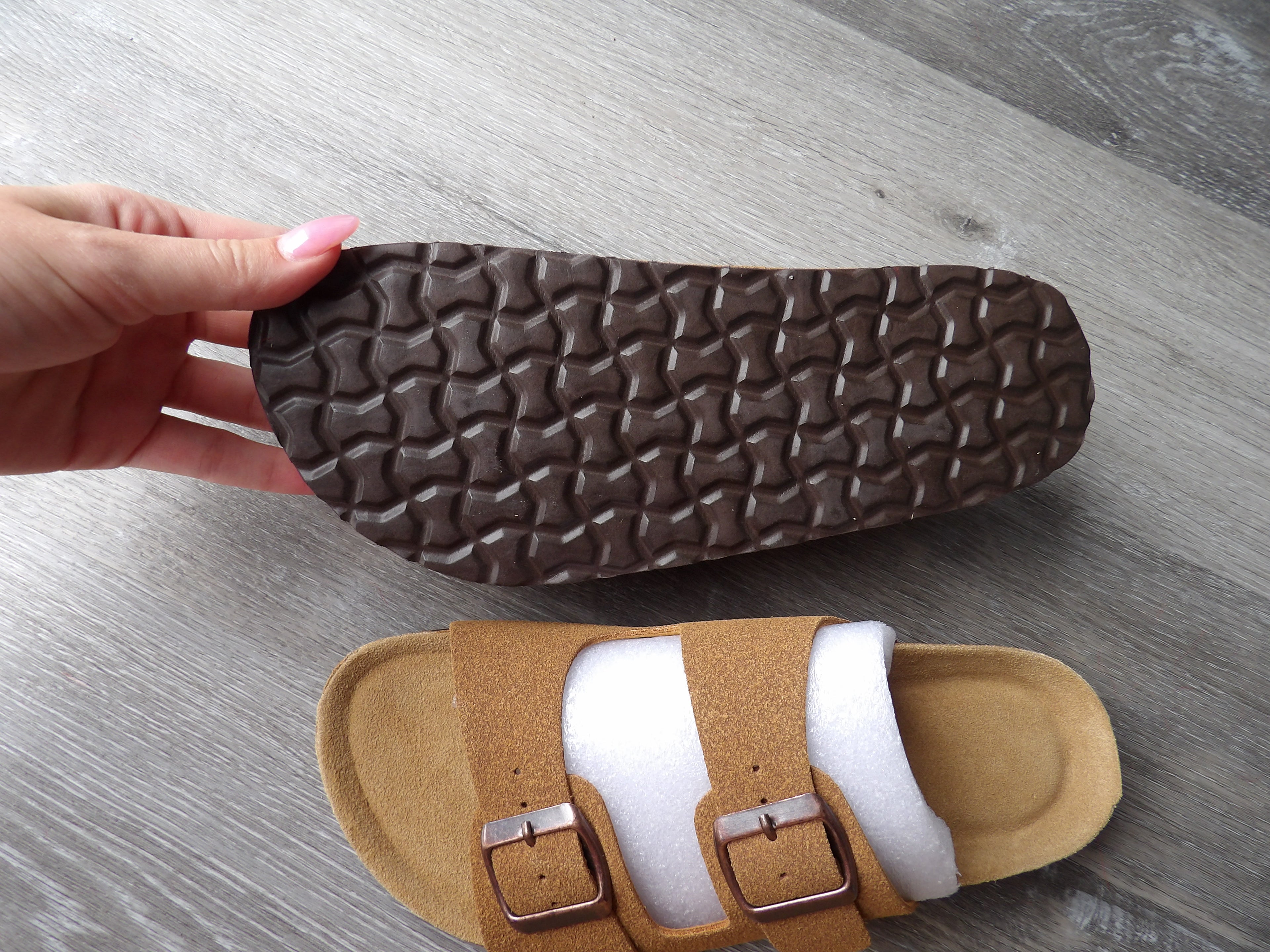 Cushionare Womens Lane Cork Footbed Sandal Suedes size 7