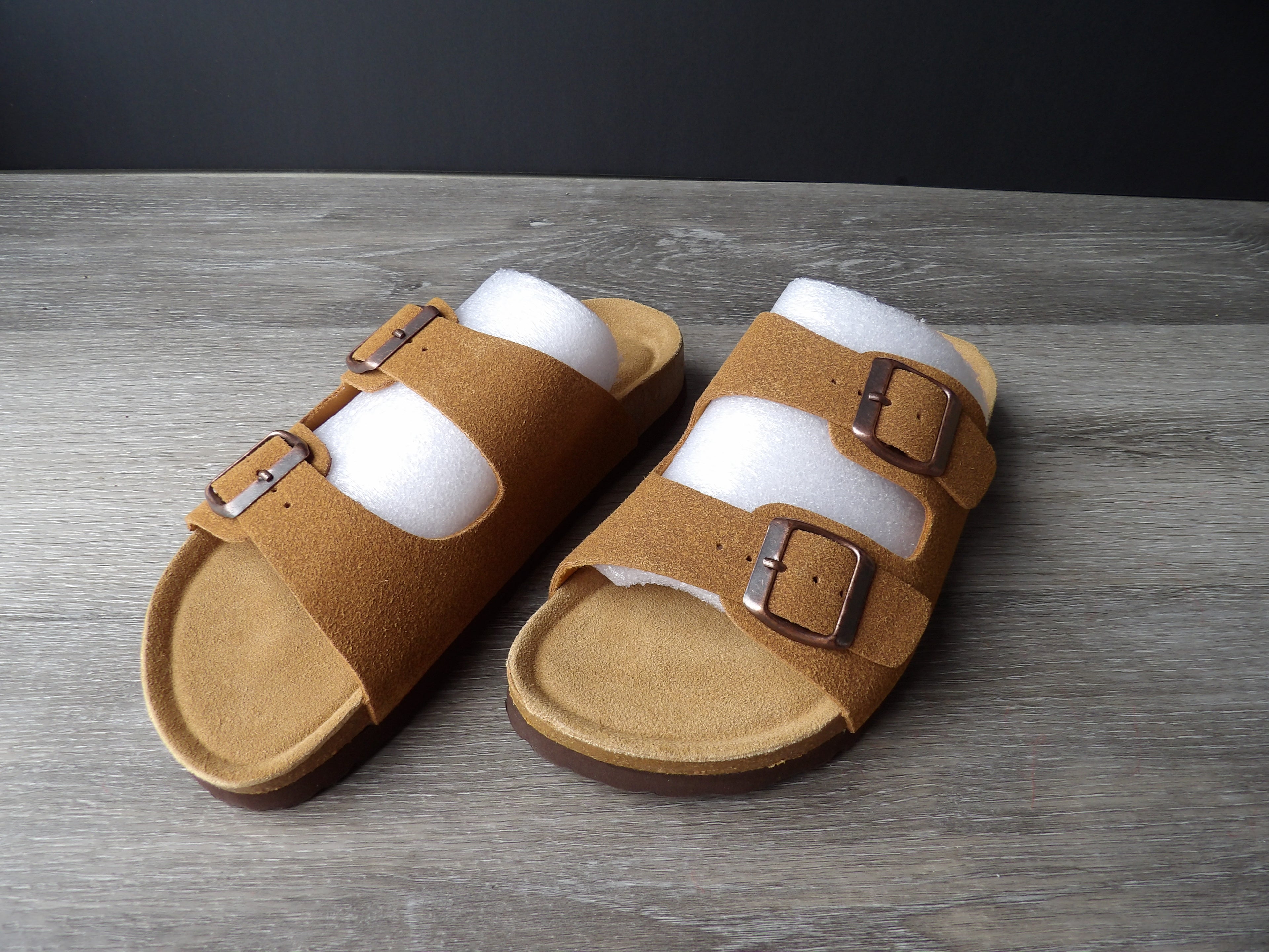 Cushionare Womens Lane Cork Footbed Sandal Suedes size 7