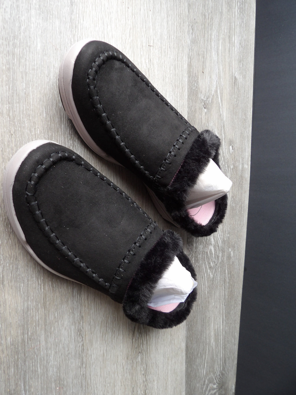 Ryka Arrow faux fur trim mules size 10