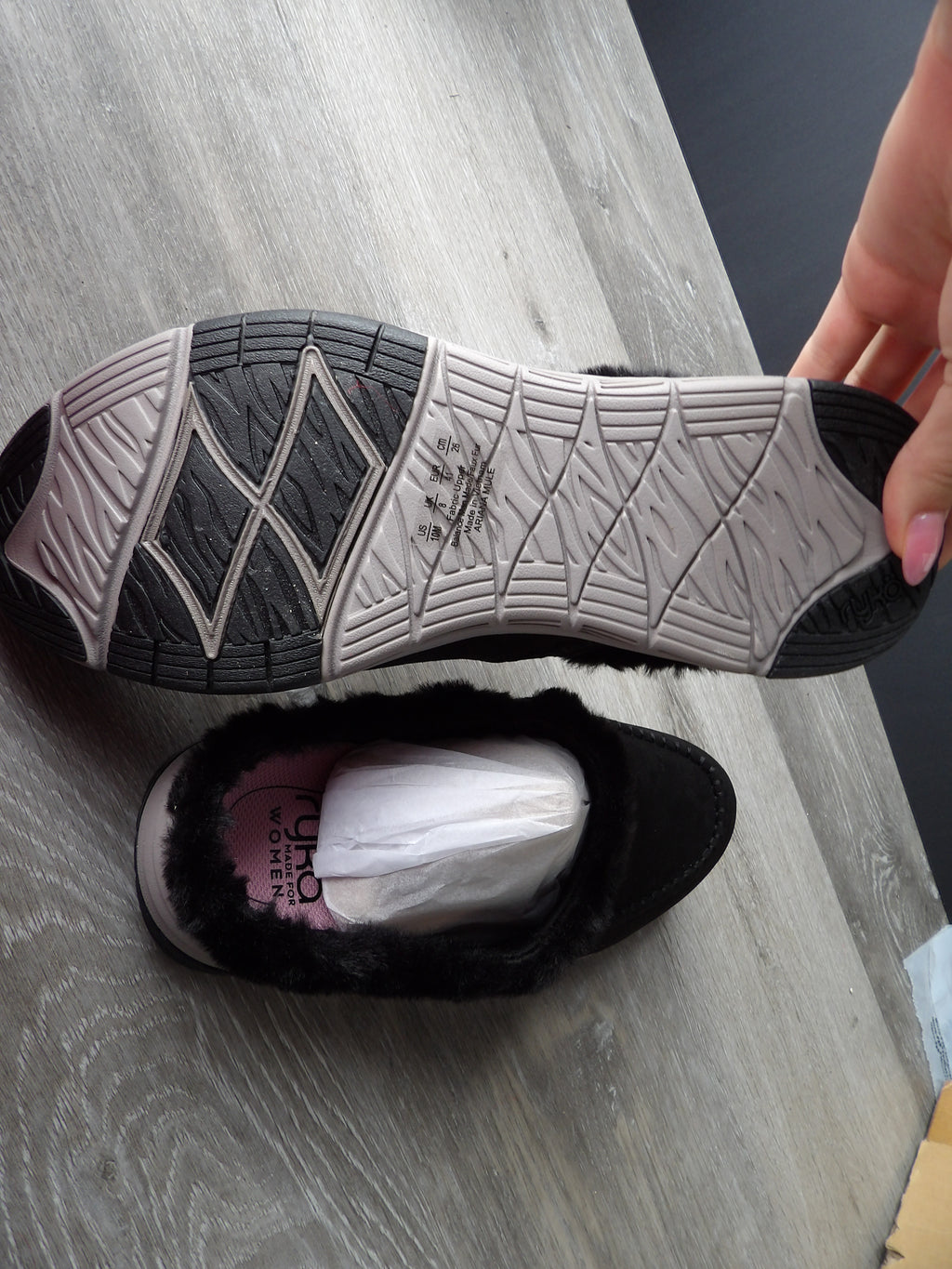 Ryka Arrow faux fur trim mules size 10
