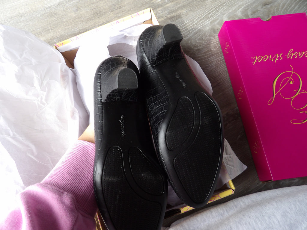 Easy Street Womens Fabulous Pumps size 6