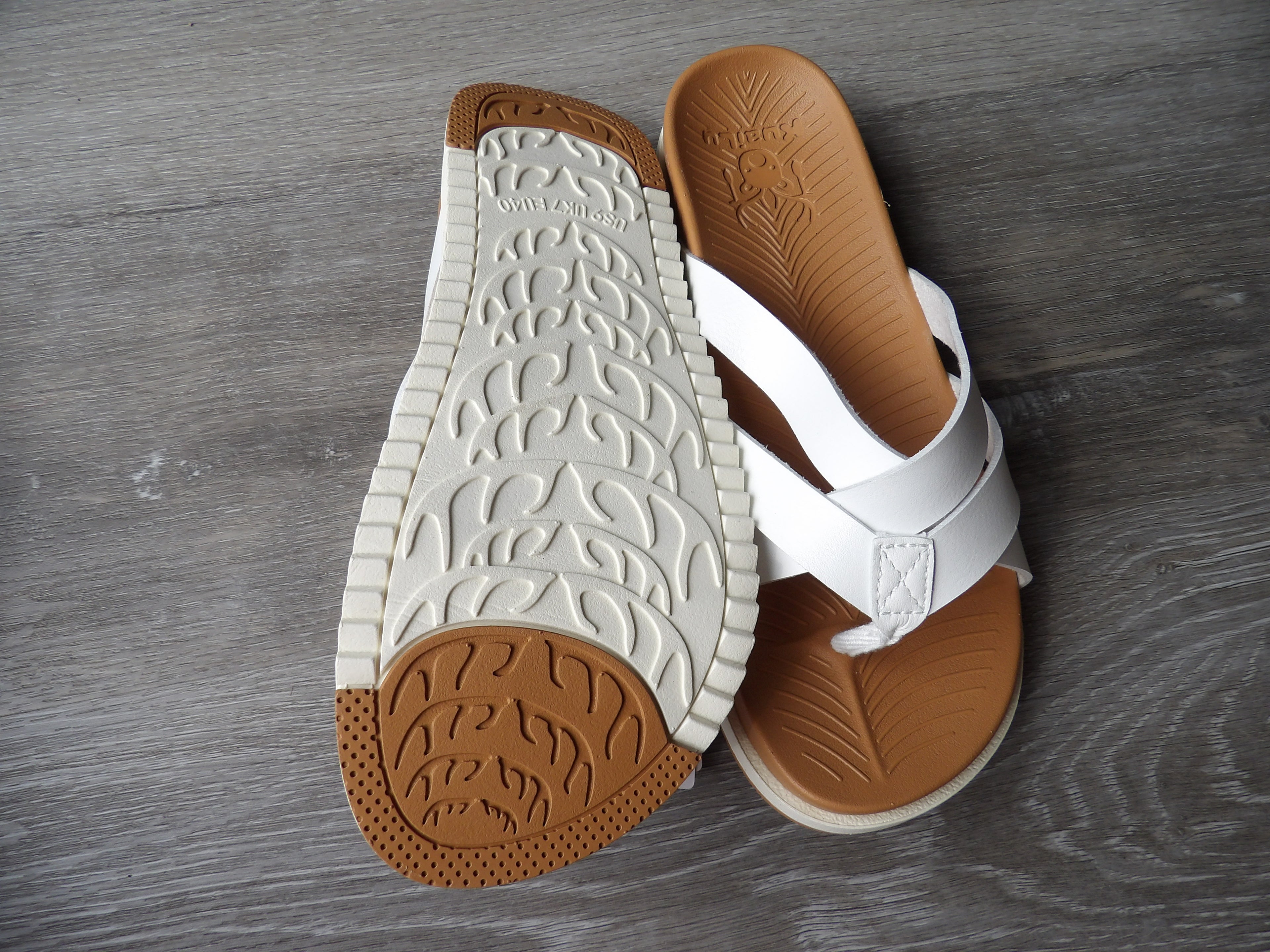 Kuailu Cross Strap Sandals size 9
