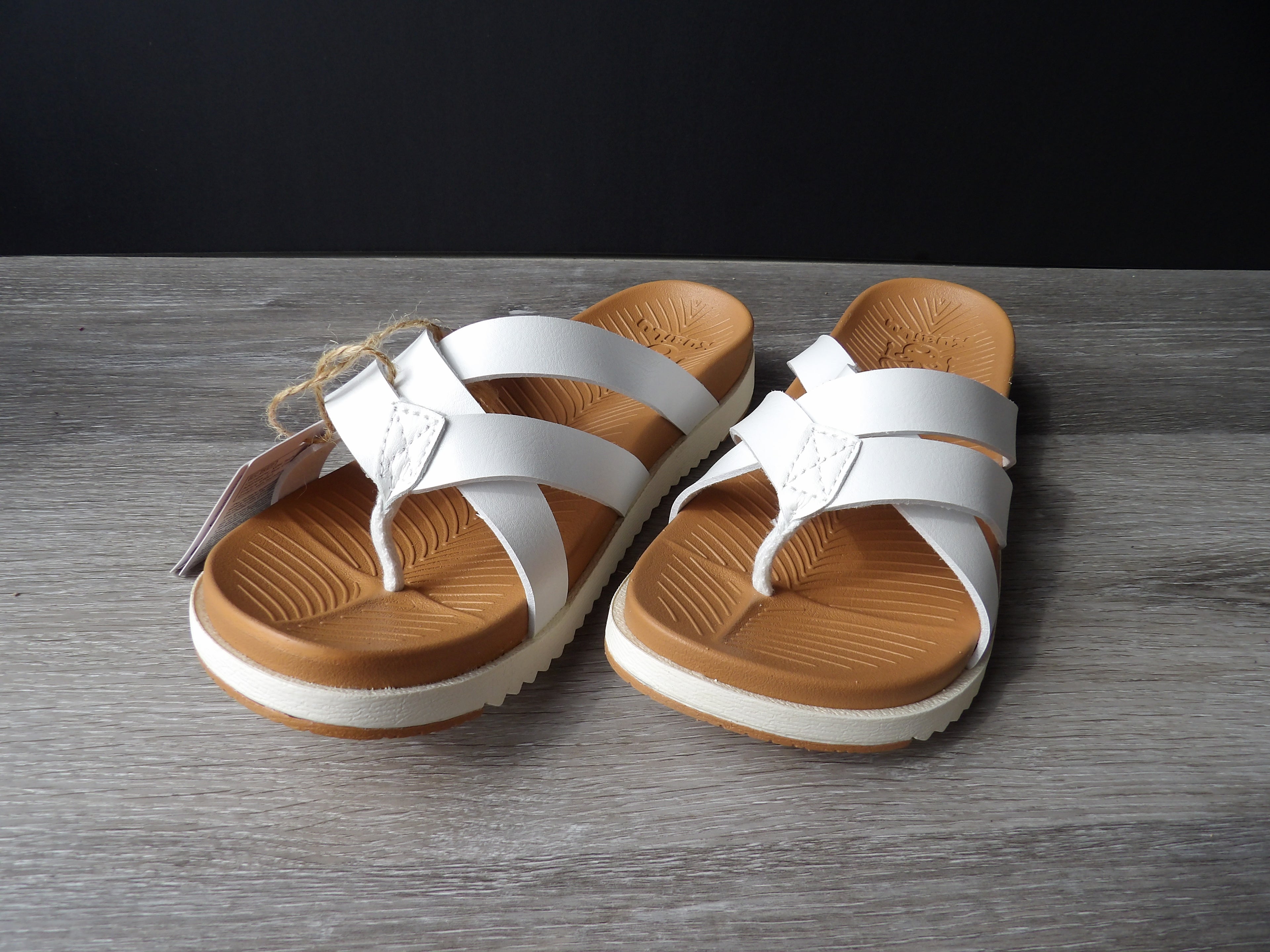 Kuailu Cross Strap Sandals size 9