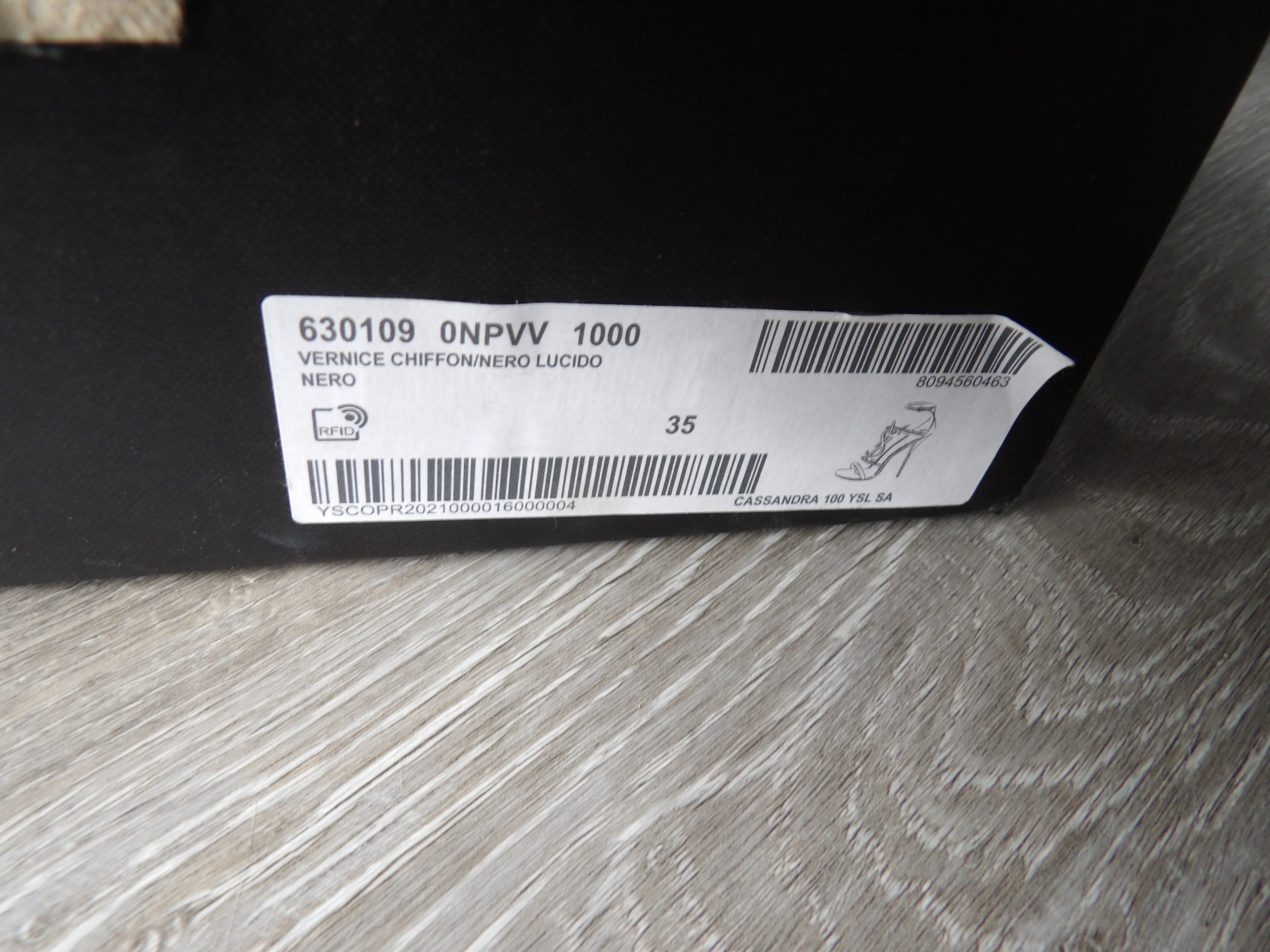 Saint Laurent Cassandra sandals size 35