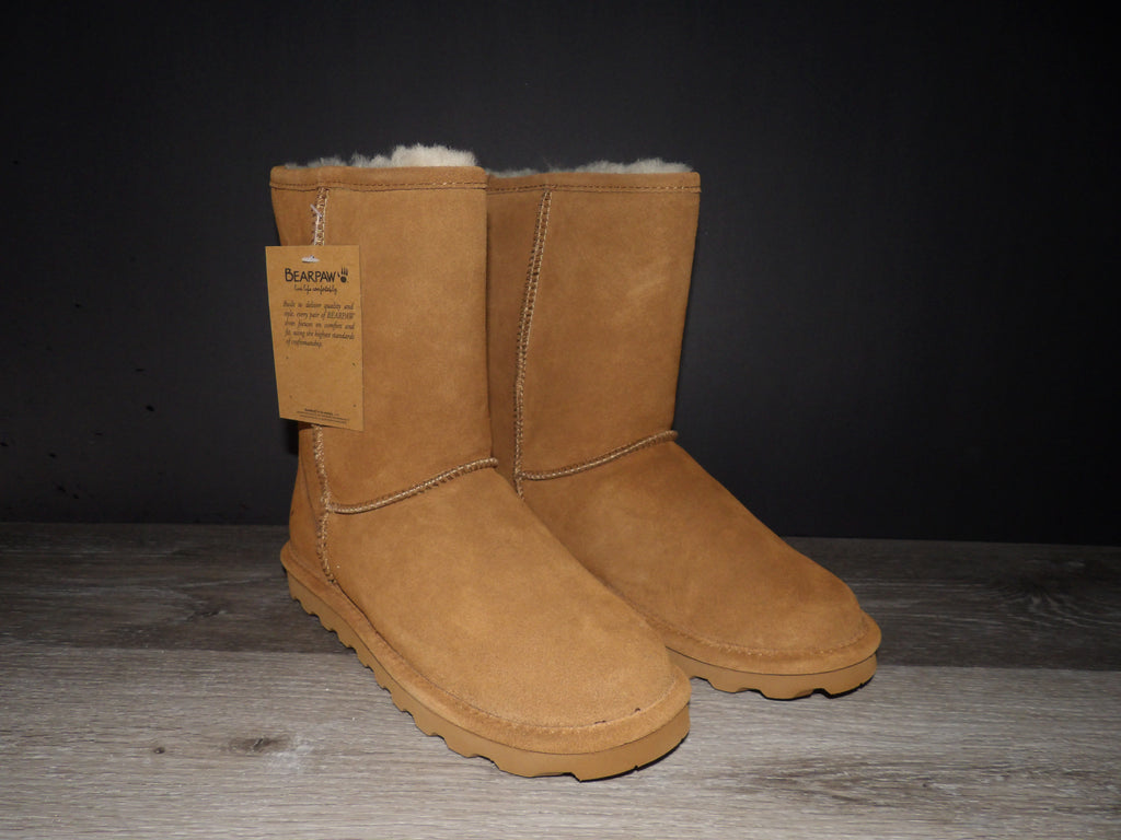 Bearpaw Women’s Elle Short Boots Size 9