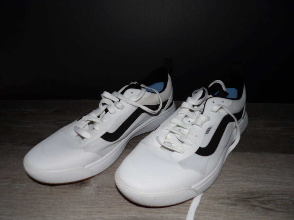 Vans UltraRange EXO Size 10