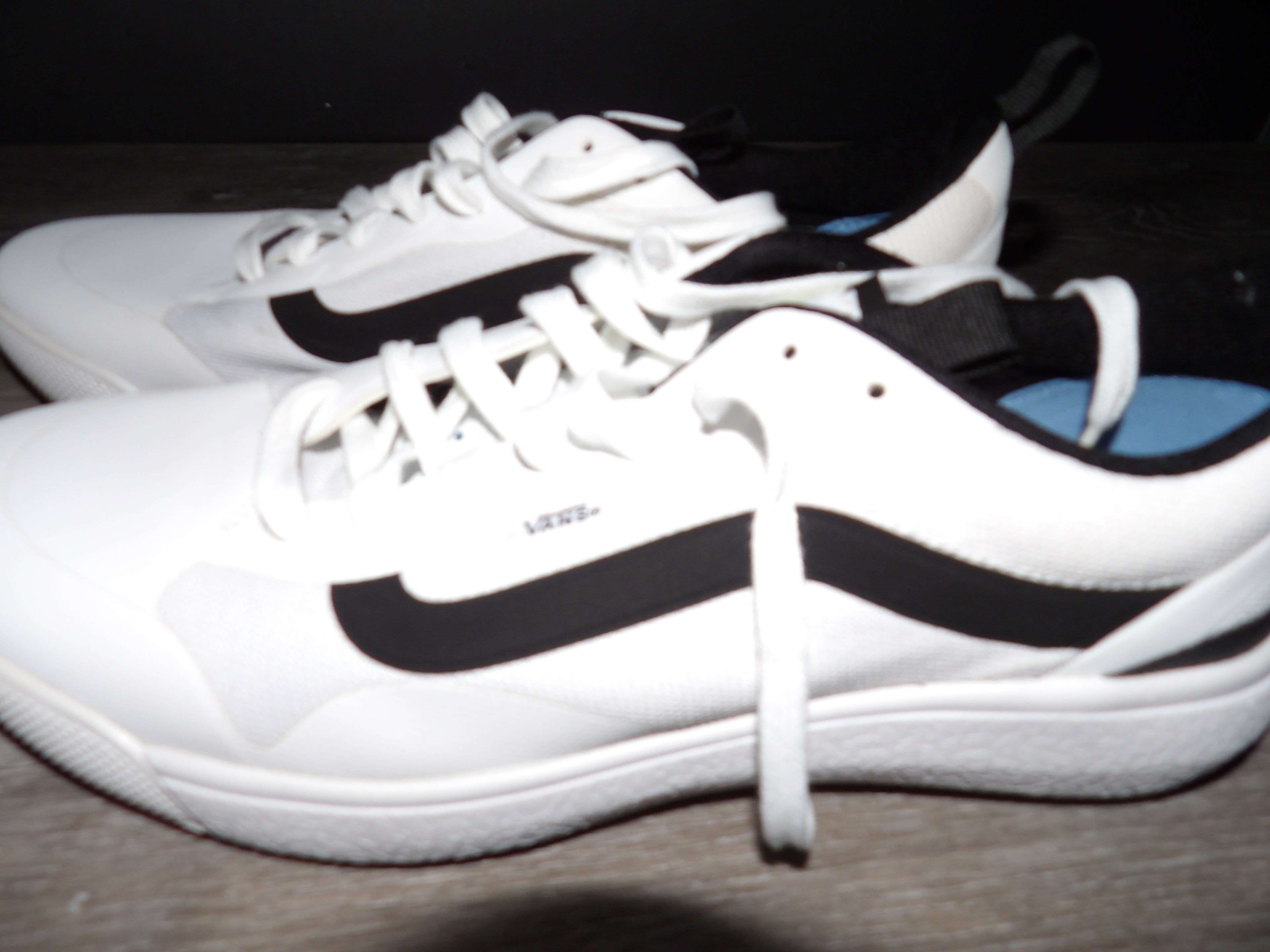 Vans UltraRange EXO Size 10