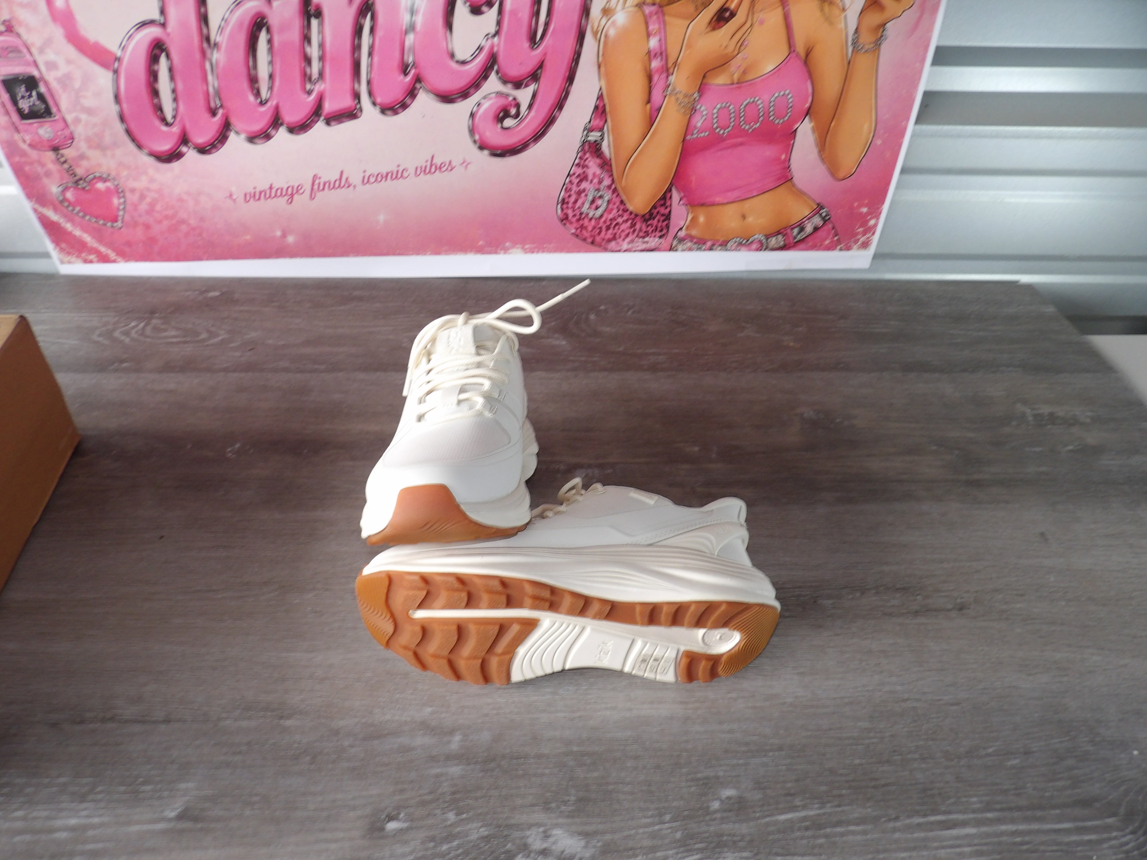 Kizik - London AT Women's Sneakers (Size US 8, UK 5.5)